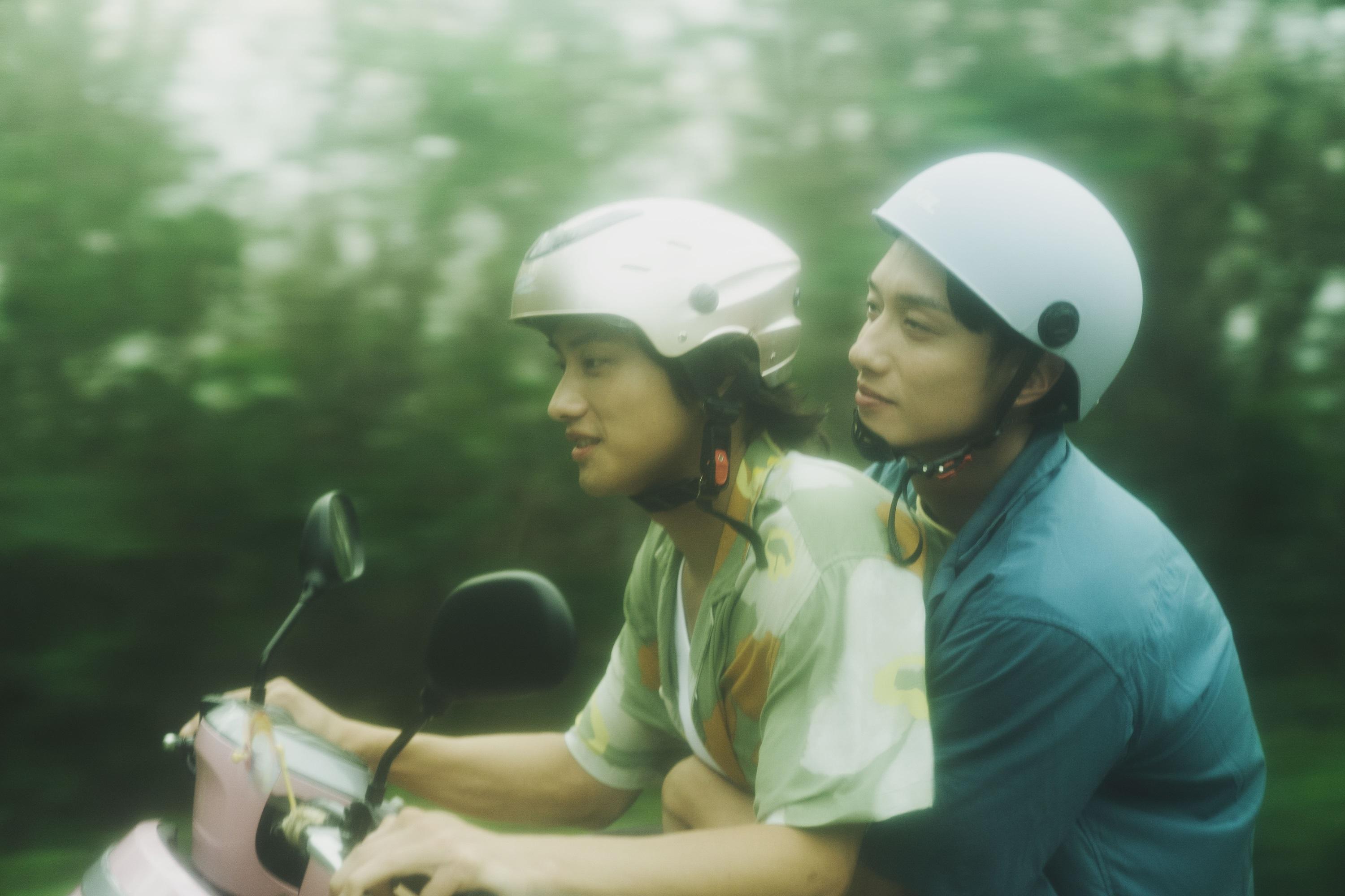 劉俊謙與范少勳在《我在這裡等你》發展BL浪漫故事。