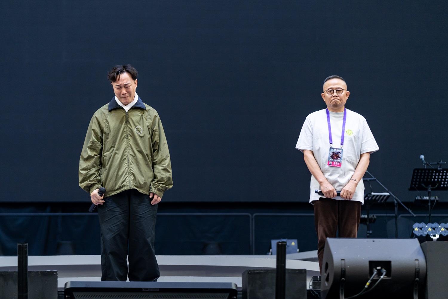 Eason在主辦方陪同下,宣布因病取消兩場杭州演唱會。