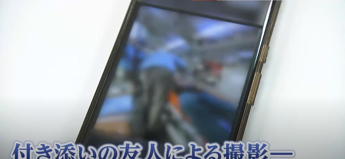 網民在社交網分享救護車上的照片。(互聯網)