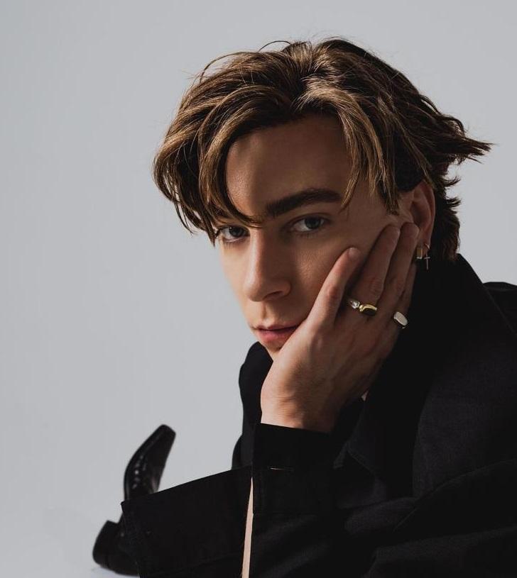 Ansheles來港生活多年,操得一口流利廣東話。