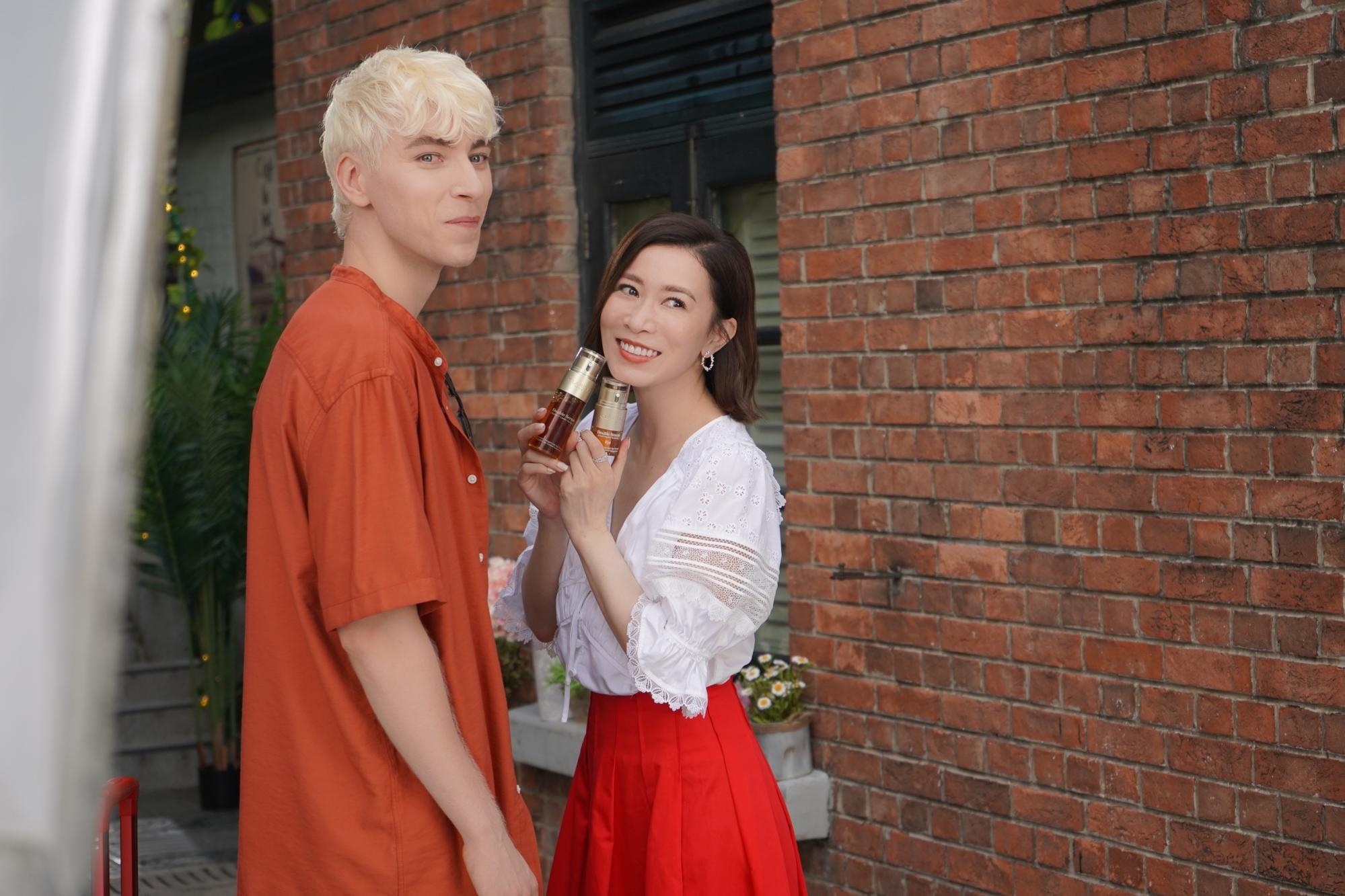 Ansheles深受廣告商歡迎,更與佘詩曼合作拍廣告。