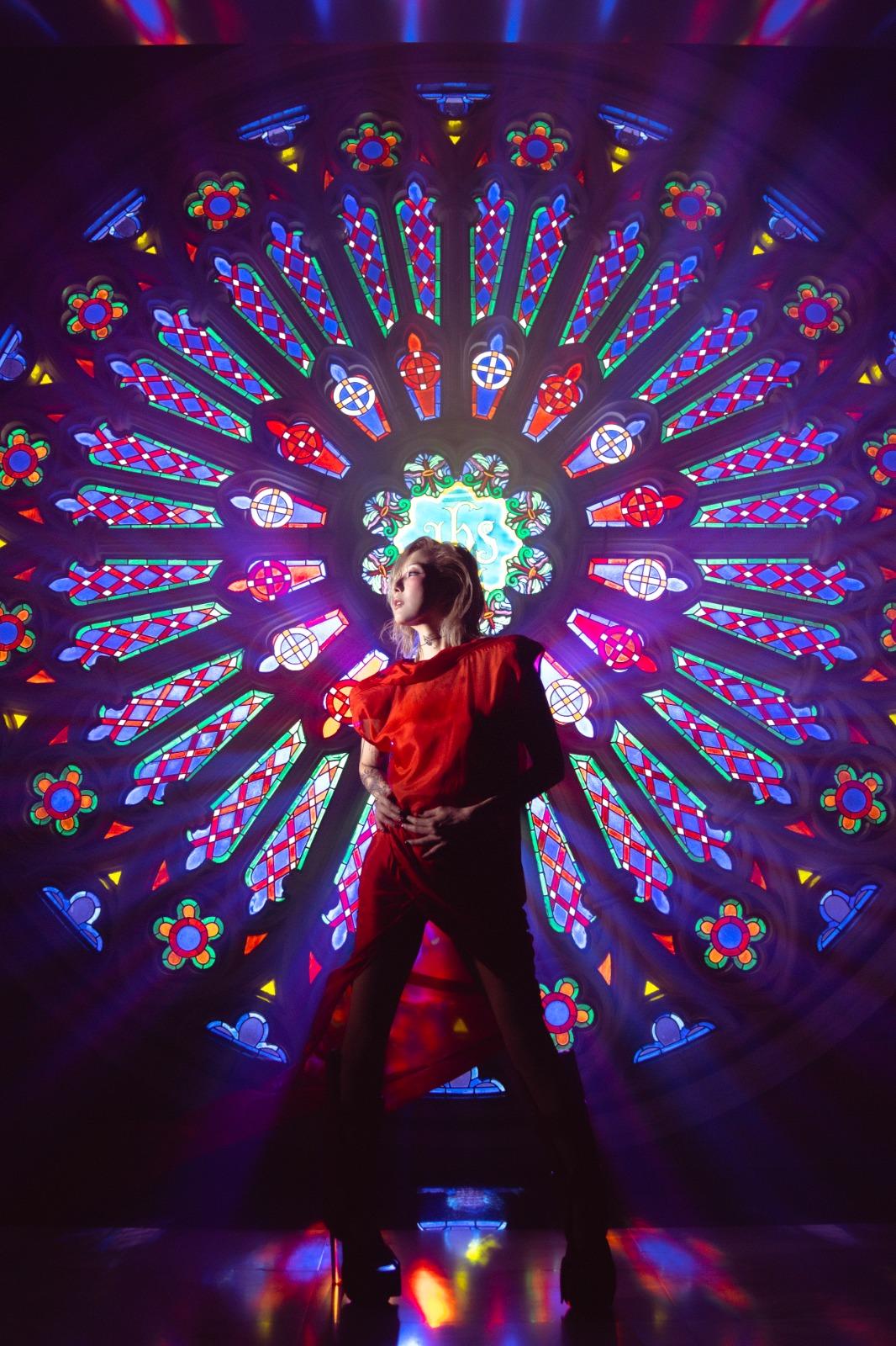 鄭秀文為今次《心魔》的MV專程飛到泰國進行拍攝。