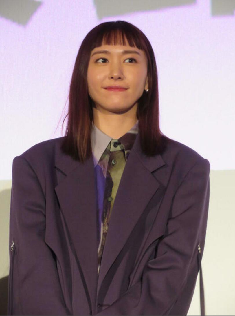 新垣結衣轉髮型以新形象示人。