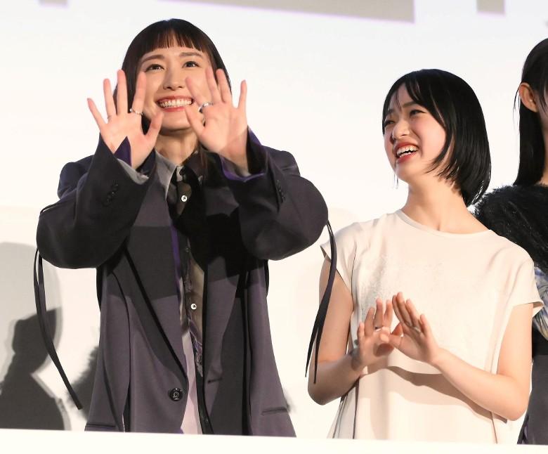 新垣結衣轉髮型以新形象示人。