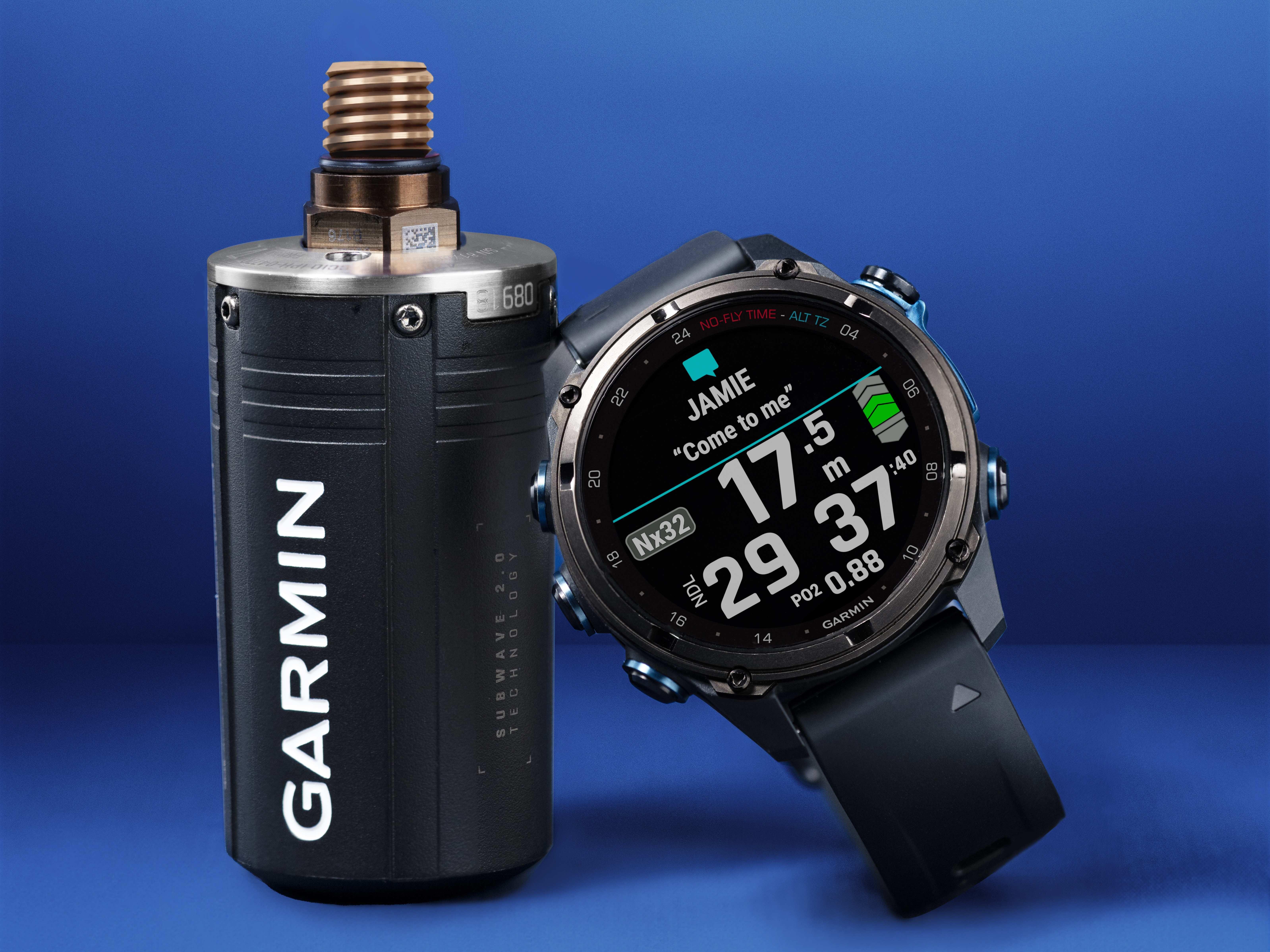Garmin Descent Mk3i潛水電腦錶可配Descent T2發射器,在水下與潛伴互傳文字訊息。
