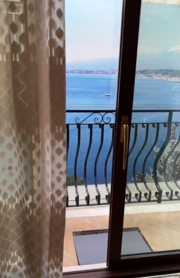 房間有令人心曠神怡的海景。(互聯網)