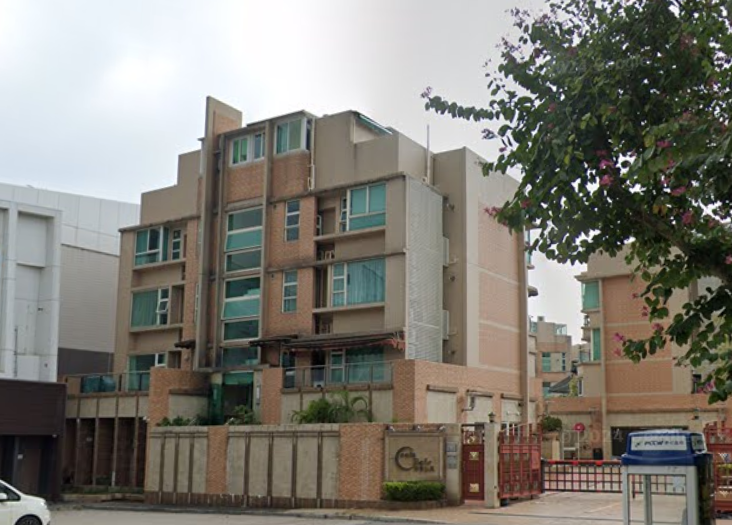 西貢濤苑中層套三房連車位,最新獲買家零議價880萬元承接,造價低市價一成,並重返9年水平。