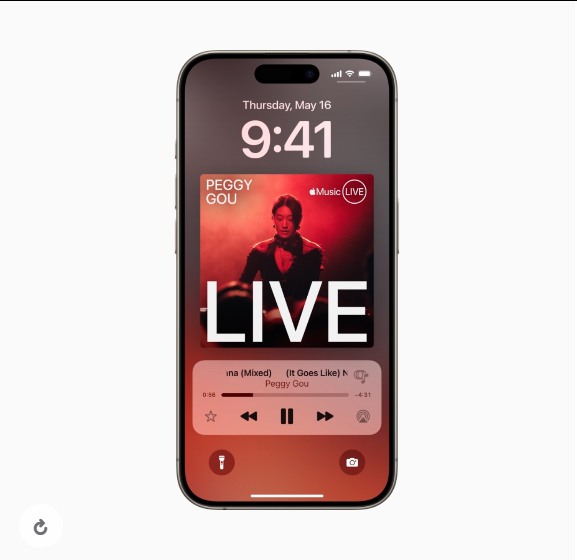 全新輔助使用功能-「音樂觸覺」為聽力障礙的用户提供在 iPhone 上享受音樂的新方法。