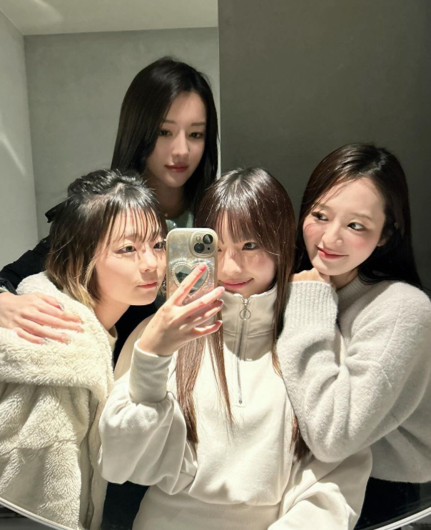 四姊妹都是選美比賽的常勝軍