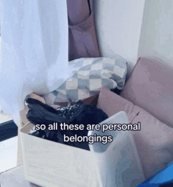 客廳留下個人物品,沒有帶走。(互聯網)