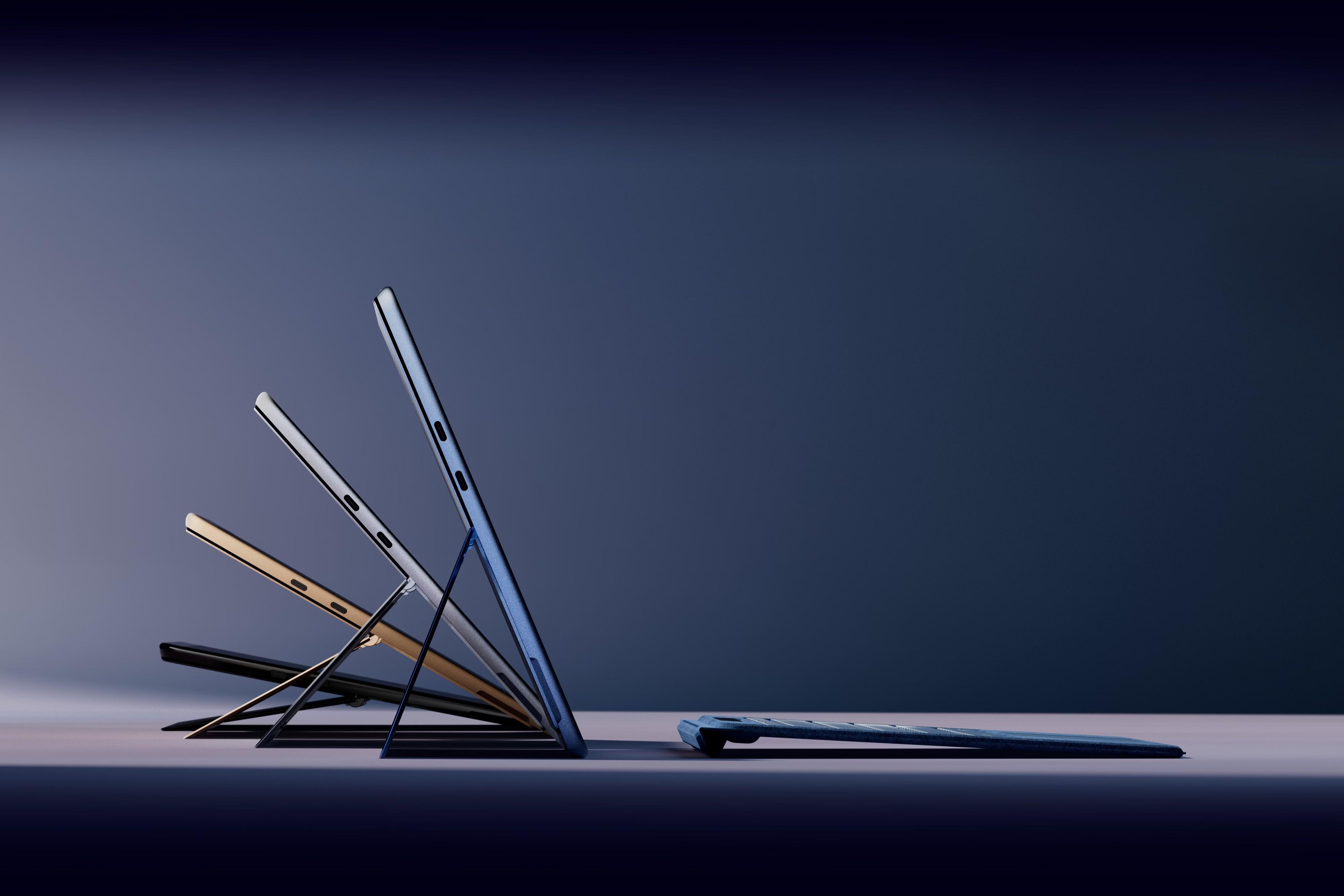 Surface Pro支架設計可調整角度,Surface Pro Flex 鍵盤亦能連接或拆下。