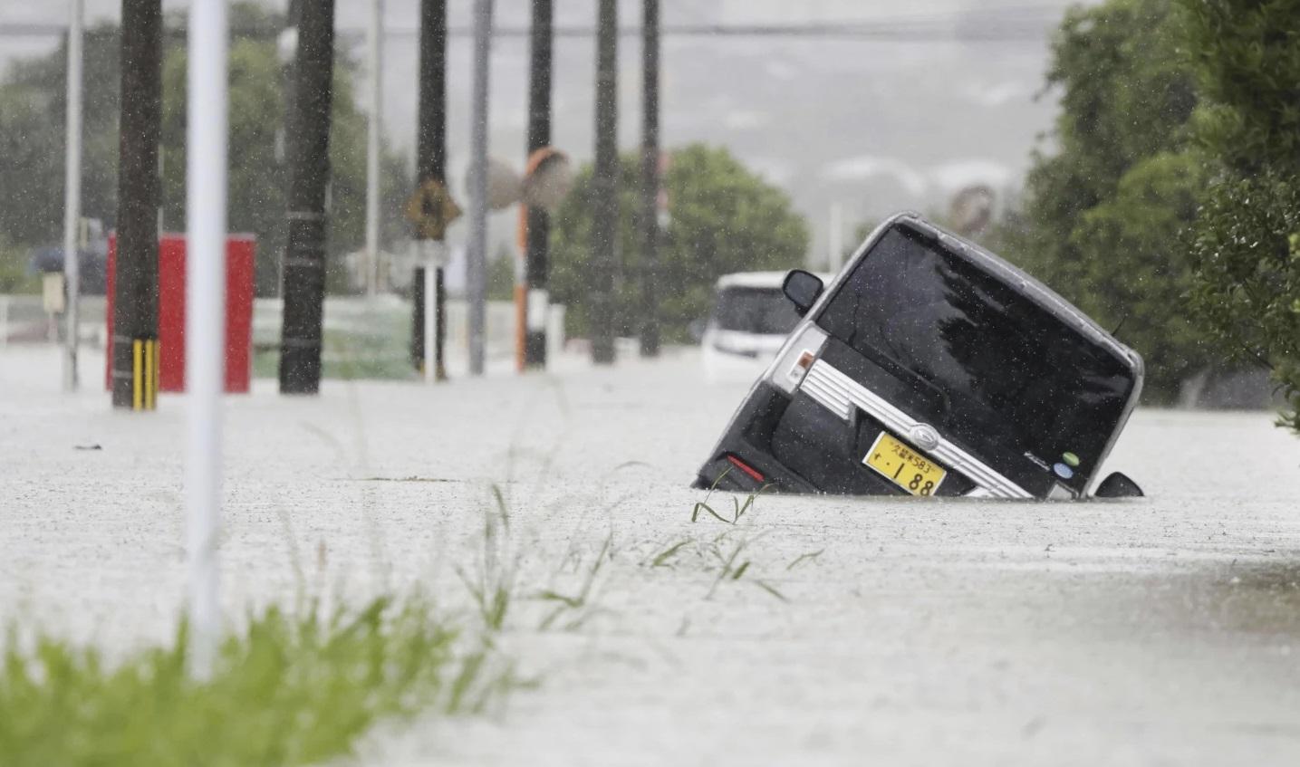 圖為去年7月九州福岡縣降豪雨,久留米市被淹浸。(資料圖片)