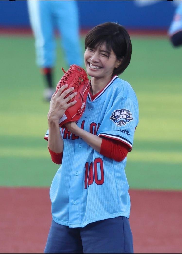 內田有紀不愧為圈中數一數二的凍齡女星。