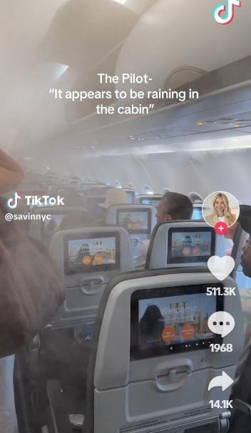 機艙內很大霧。(互聯網)