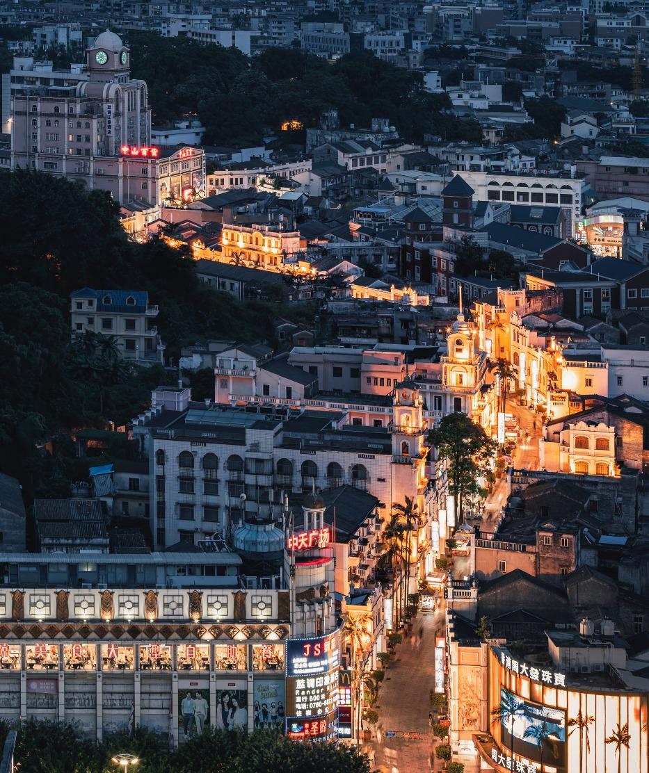 孫文西路步行街是中山極受歡迎的地方,滿足吃喝購物之外,兩旁建築又是上百年的古建築群,又是打卡的好地方。(圖片來源:視覺中國)