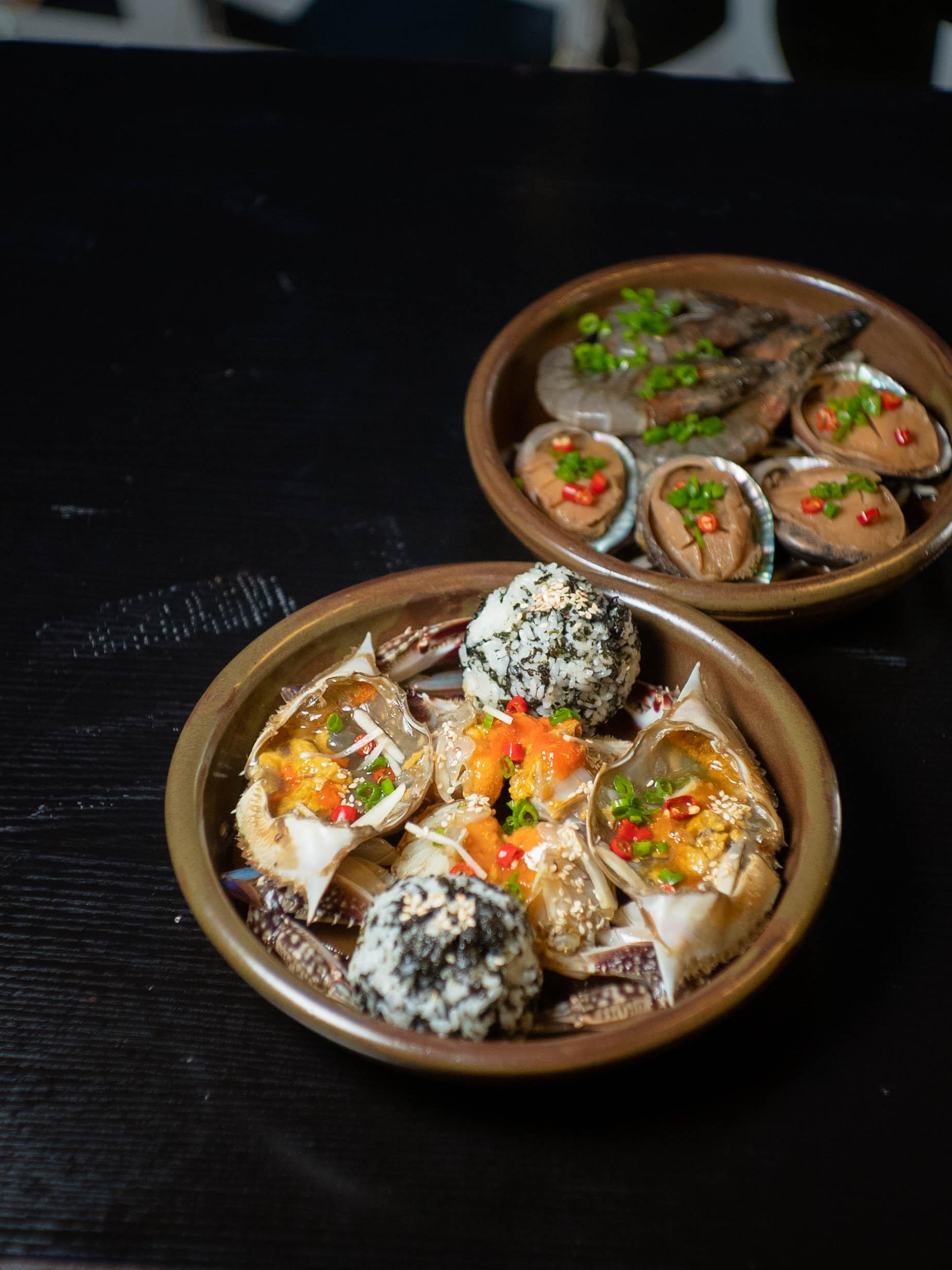 自家製韓式醬油蟹、自家製韓式醬油蝦、自家製韓式醬油鮑魚