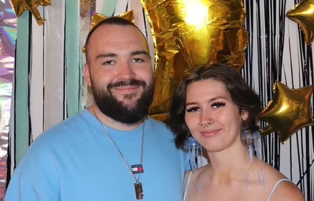 Fenlon與女友Beth。(互聯網)