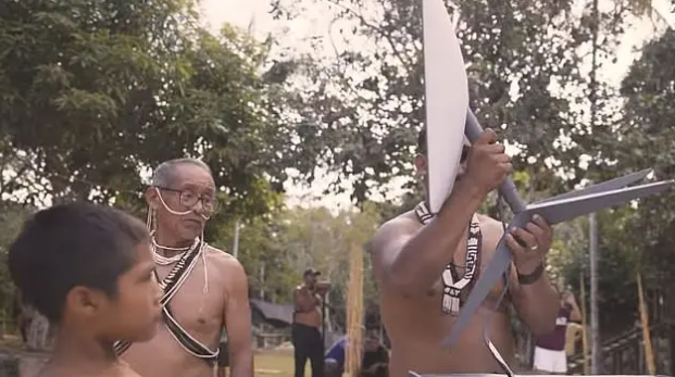 該部落9個前獲得星鏈上網裝備,之後經歷了巨大轉變。(互聯網)