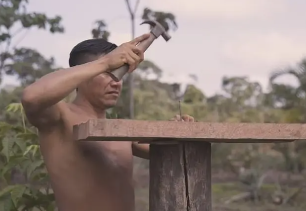 該部落9個前獲得星鏈上網裝備,之後經歷了巨大轉變。(互聯網)