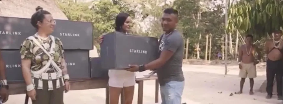 該部落9個前獲得星鏈上網裝備,之後經歷了巨大轉變。(互聯網)