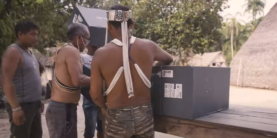 該部落9個前獲得星鏈上網裝備,之後經歷了巨大轉變。(互聯網)