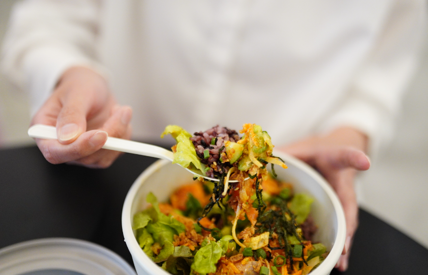 據MEGLOO公司介紹,這類可共享的餐具密封保溫都很好,每個都可重用100次以上(網上圖片)