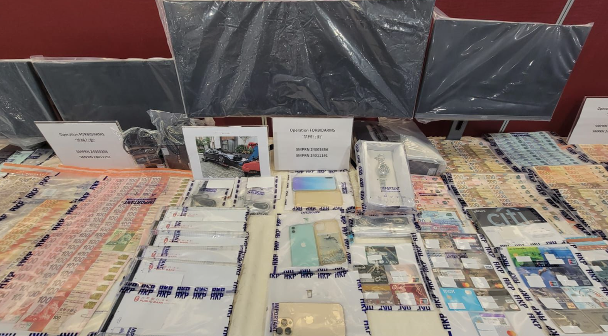 警方打擊非法收債行動拘捕二十人。