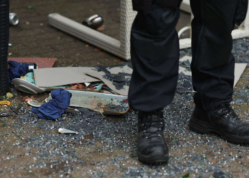 歐洲國家盃|當地有球迷鬧事,防暴警察介入,拘捕7名塞爾維亞球迷,控以嚴重身體傷害罪。 (路透社)