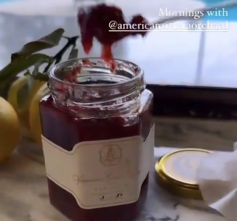 梅根各方好友獲發限量果醬,近日紛紛在網上宣傳。(互聯網)