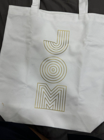 JOM是馬來語,意指加油或我們走吧。(互聯網)