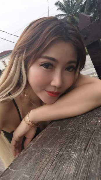 馬來西亞女歌手李青青不幸身亡。(互聯網)