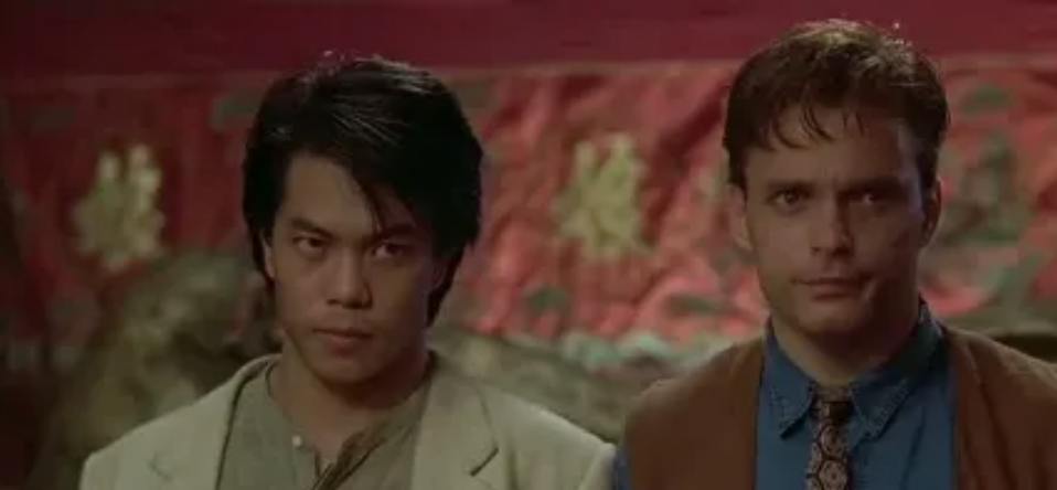 但是整個劇本以及其他人氣角色因荷里活被改得面目全非,尤其是玩家們喜歡的兩大主角隆、健竟成為「二打六」閒角