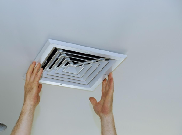 報道指,男童在睡房通風口內發現有雙眼盯著他。(資料圖片)