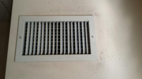 報道指,男童在睡房通風口內發現有雙眼盯著他。(資料圖片)