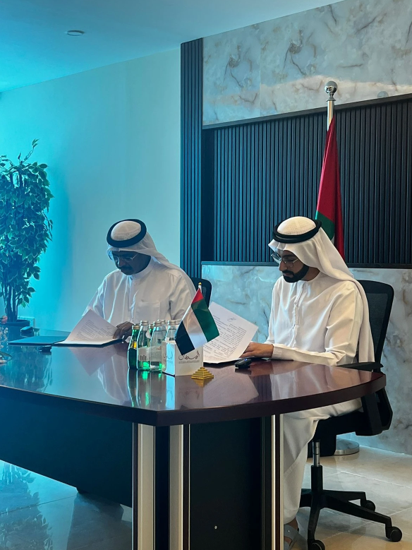 杜拜王子|家辦官網更新與林寶堅尼家族成員合照 香港活動相片全消失