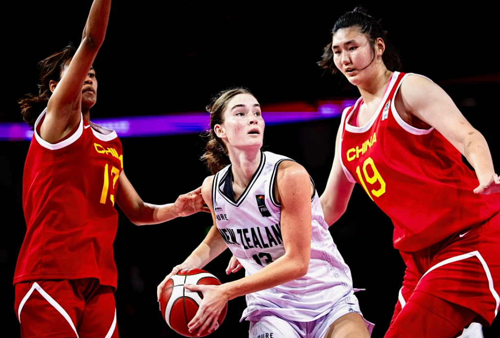 「女版姚明」張子宇震撼U18女子籃球亞洲盃。(網上圖片)