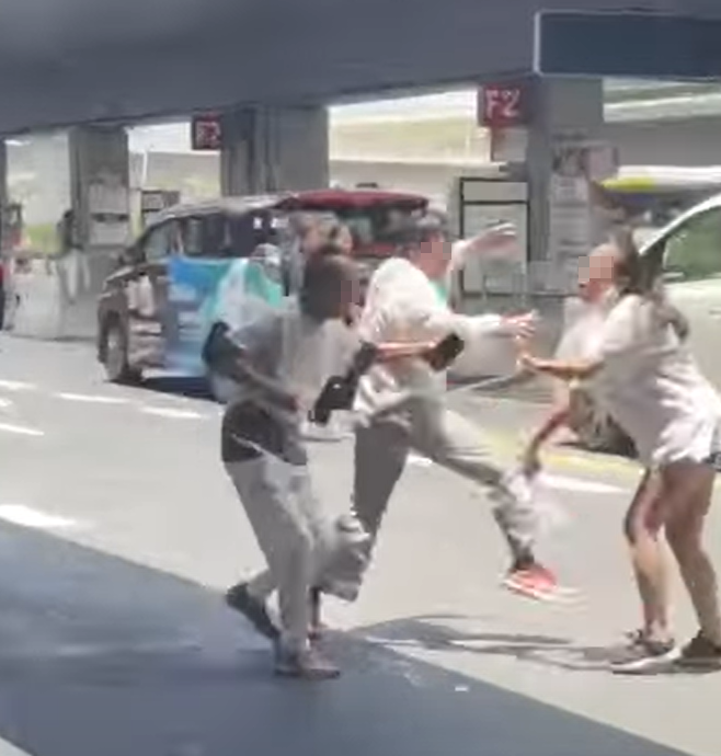 橫琴口岸多人混戰 影片截圖