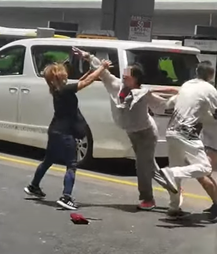 橫琴口岸多人混戰 影片截圖