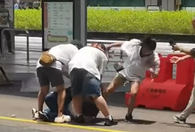 橫琴口岸多人混戰 影片截圖