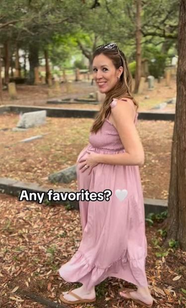 Haley細看墓碑並發現到不少有興趣的名字。(IG)