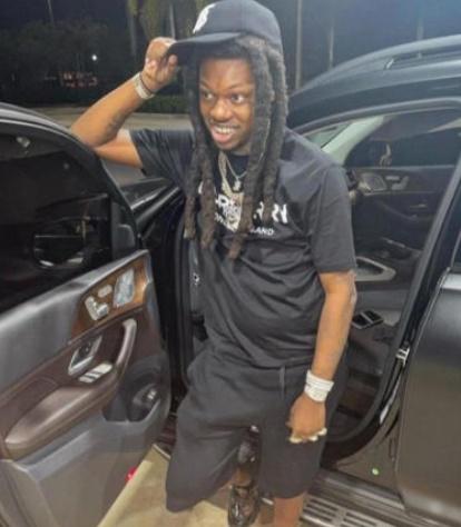 Julio在遇害前曾於社交平台Instagram(IG) 限時動態分享他和朋友、Fans慶生的泳池派對畫面。(X)