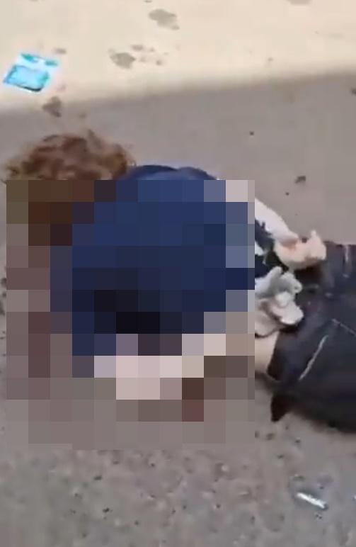 特種部隊迅速突襲,將6人全部擊斃。(X)