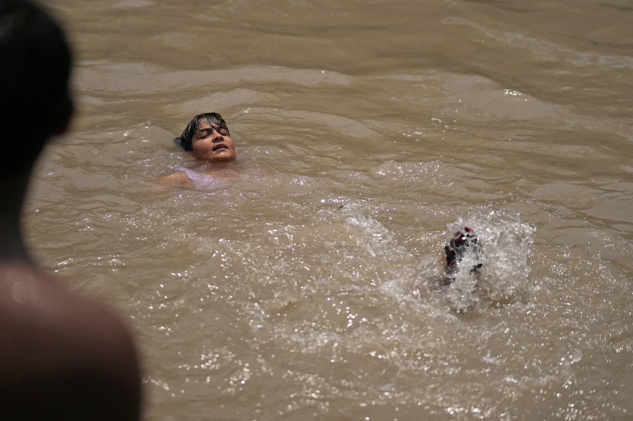 印度氣象局(IMD)表示,北方邦占西市(Jhansi)的最高氣溫達到攝氏46.9度。(AP)