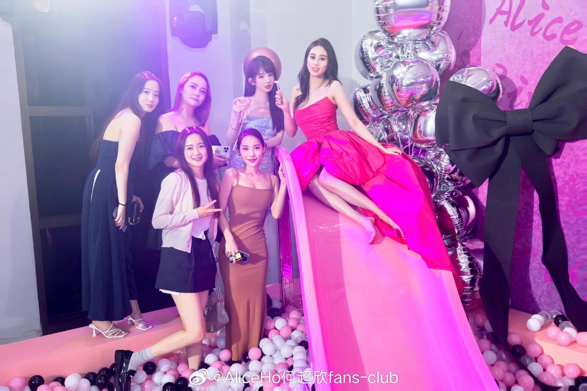 何超欣與家人及好友大搞豪華生日派對。