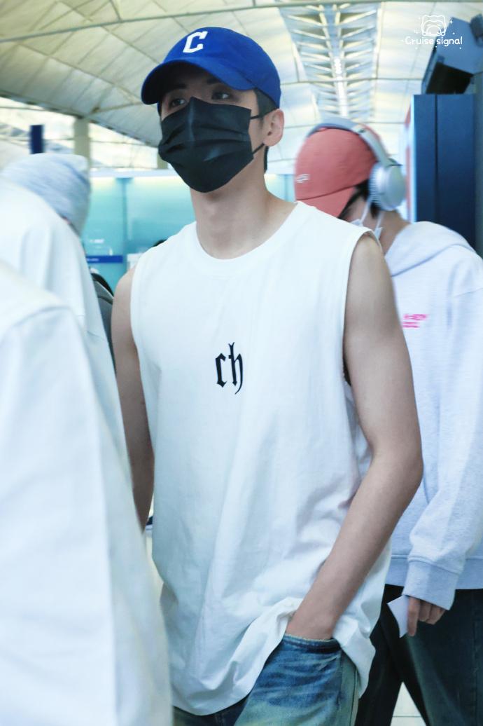 陳鑫昊與郭殿甲、李權哲等一早坐飛機到北京。