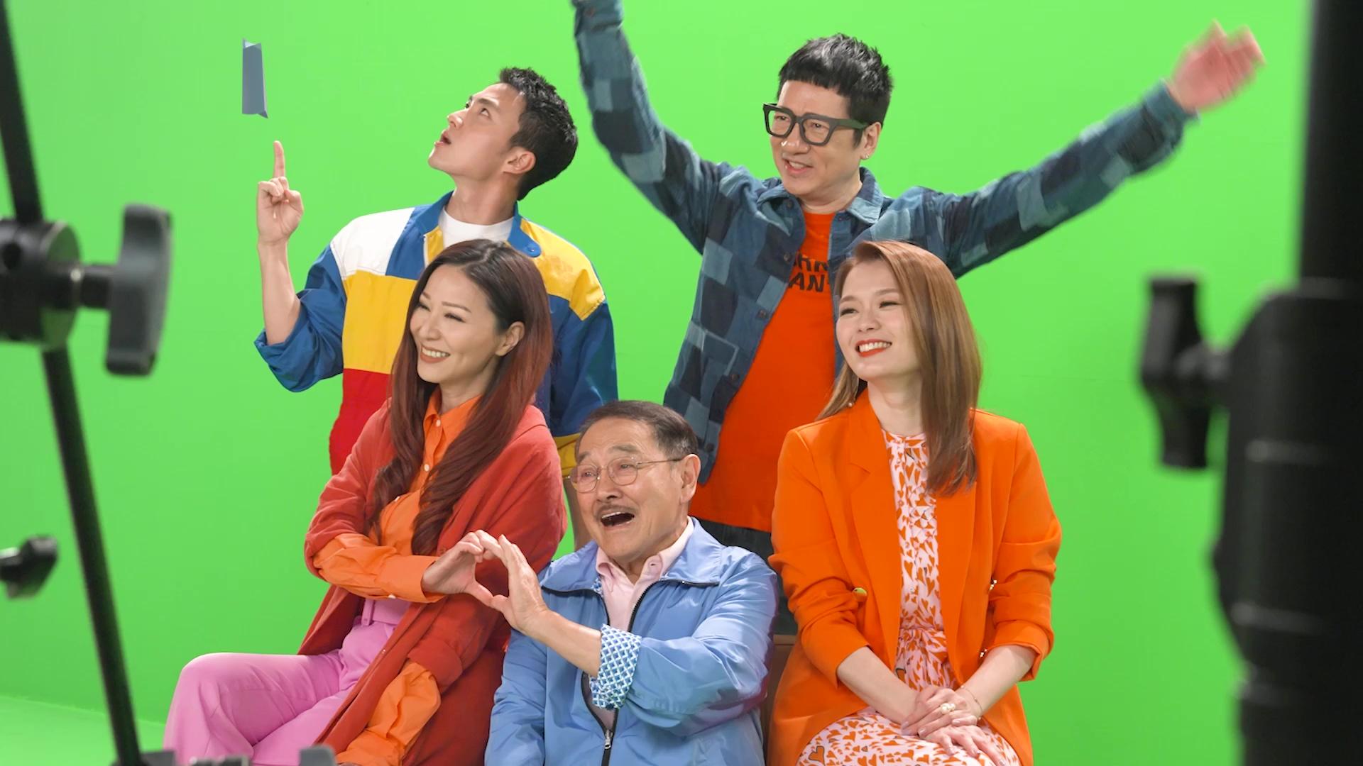 熊家:(上排左起)周嘉洛、單立文,(下排左起)滕麗名、劉丹、呂慧儀