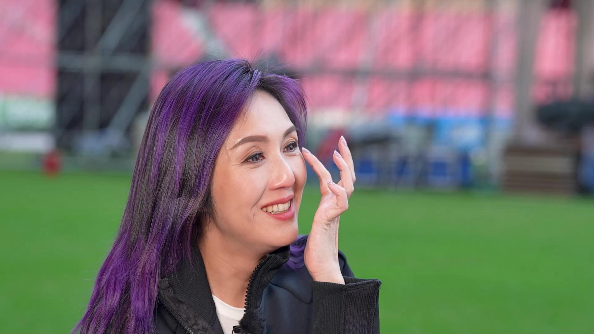 千嬅好感謝前輩同佢分享人生經驗,令佢有好多得著。