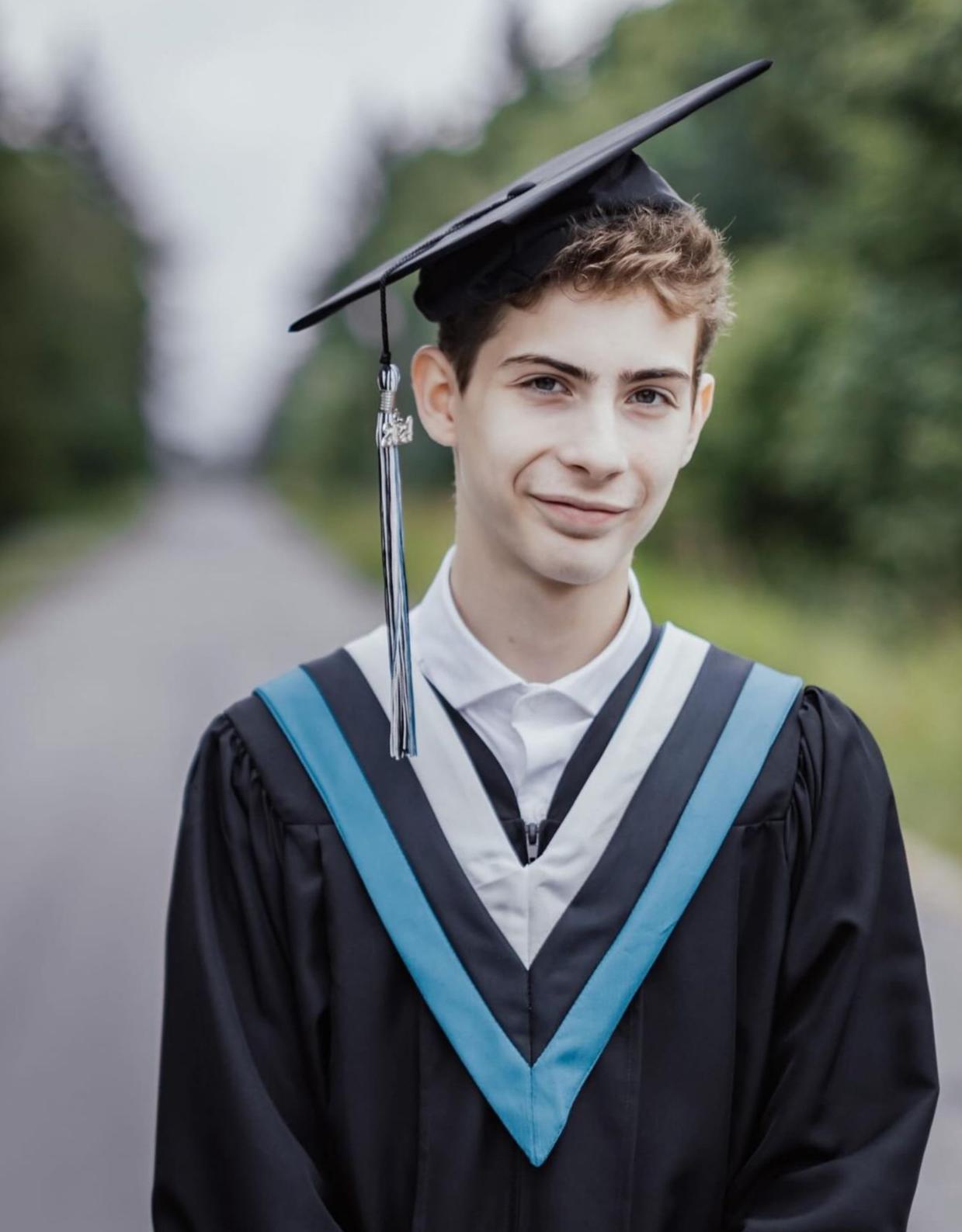 雅各川伯尼轉眼間已經17歲。