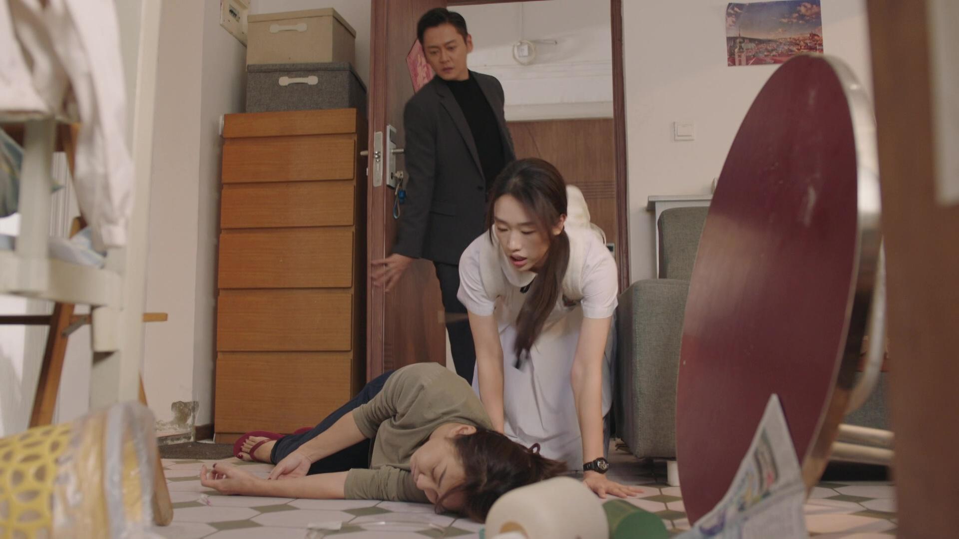 顏仟汶話呢場嘔白泡戲全靠地下嘅寒氣幫助入戲。