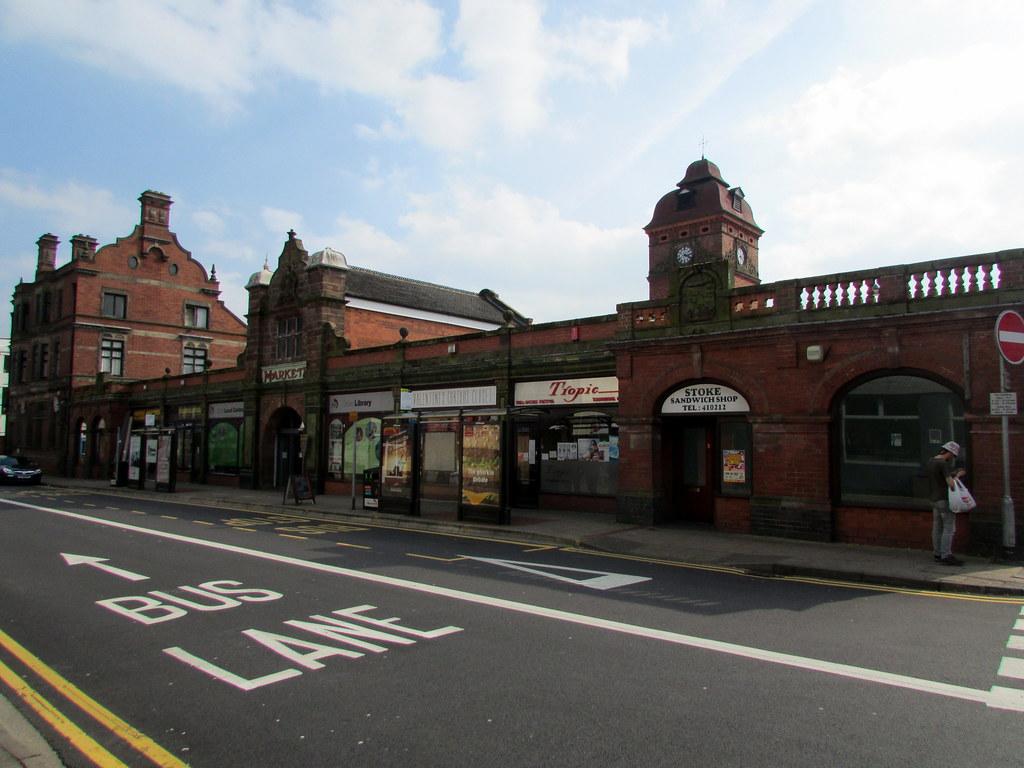 Stoke-on-trent (特倫特河畔斯多克)